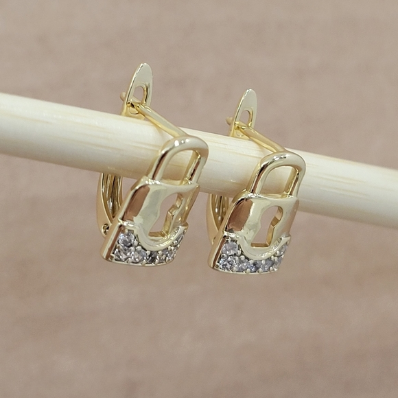 Padlock Earrings - Picture 2 of 3